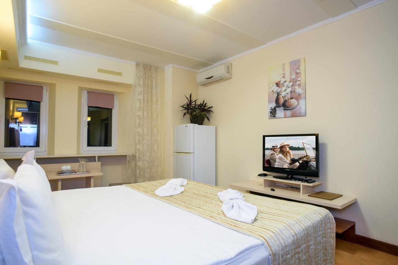 7 Sky Hotel Klinicheskaya Street  Kiew Exterior foto