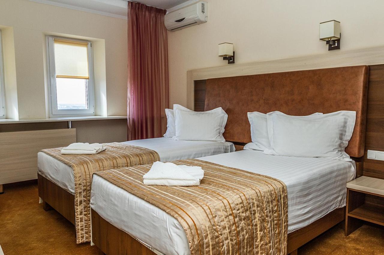 7 Sky Hotel Klinicheskaya Street  Kiew Exterior foto