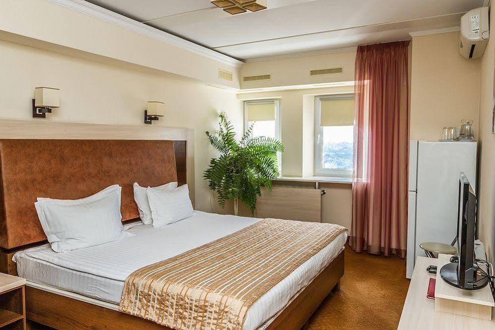 7 Sky Hotel Klinicheskaya Street  Kiew Exterior foto