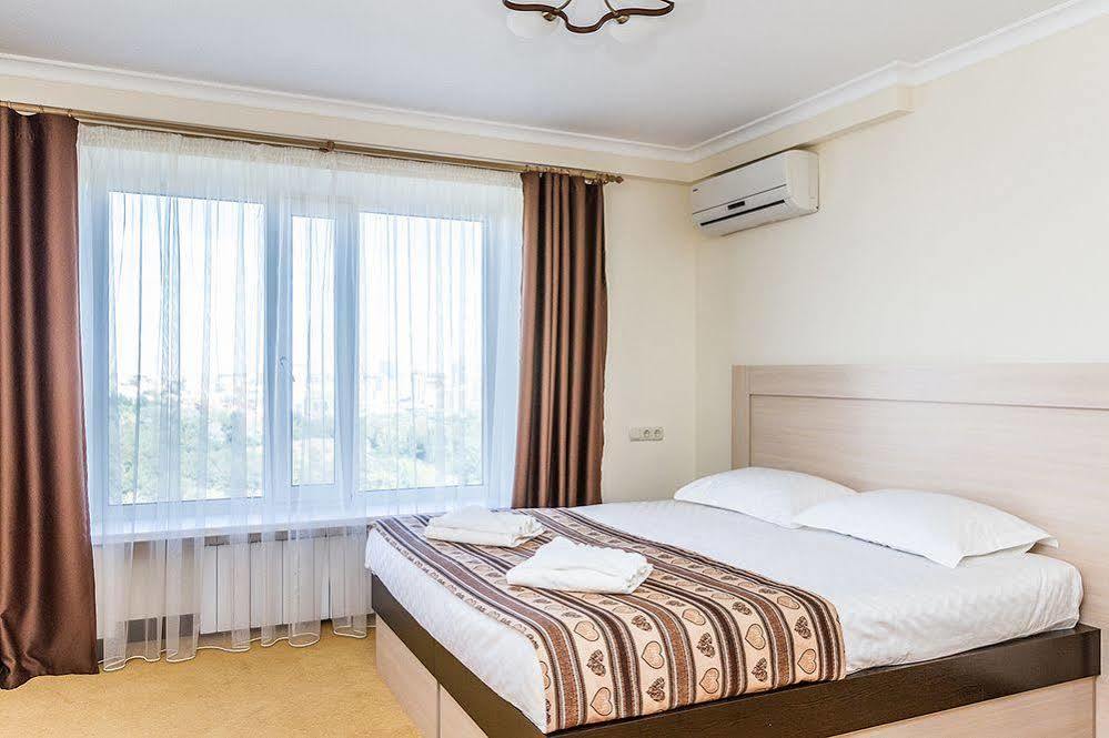 7 Sky Hotel Klinicheskaya Street  Kiew Exterior foto