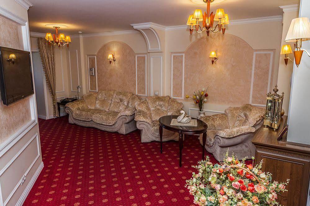 7 Sky Hotel Klinicheskaya Street  Kiew Exterior foto