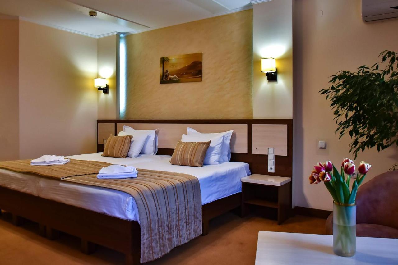 7 Sky Hotel Klinicheskaya Street  Kiew Exterior foto
